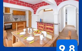 Karin House